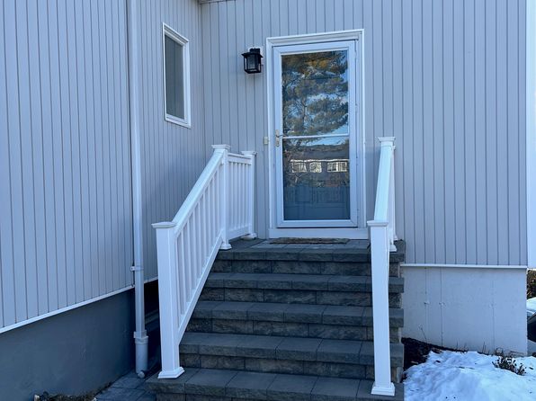 (undisclosed Address)