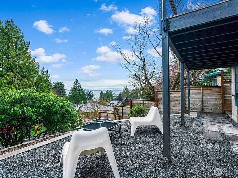 9318 47th Ave SW — Photo 31