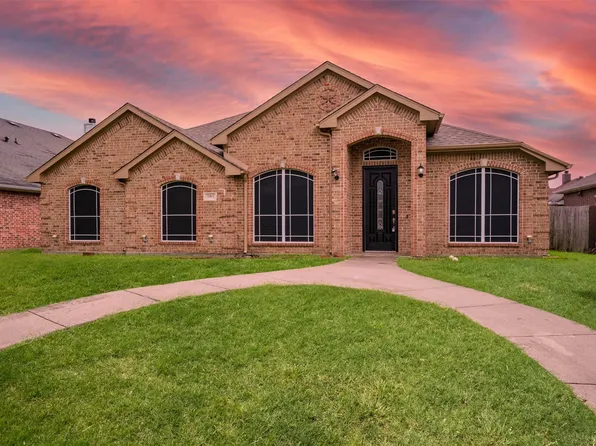 908 Trinity Dr, Lancaster, TX 75146