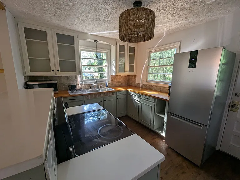 199 Mimosa Dr — Photo 3