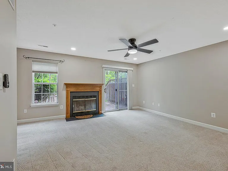 8335 Wades Way — Photo 9