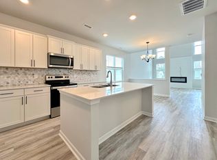 3721 Putnam Rd, Raleigh, NC 27610