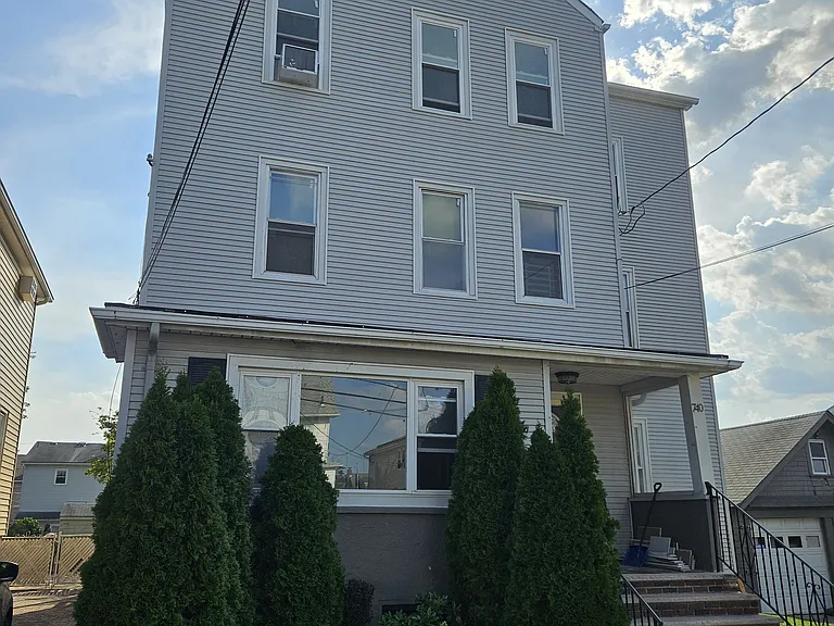 740 Lake Ave #3 — Photo 1