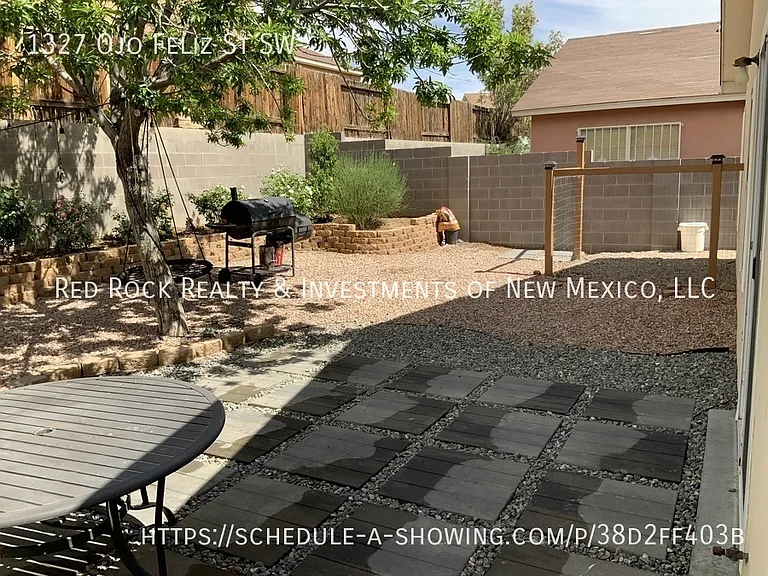 1327 Ojo Feliz St SW — Photo 14