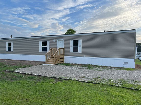PARKING FOR 3 VEHICLES