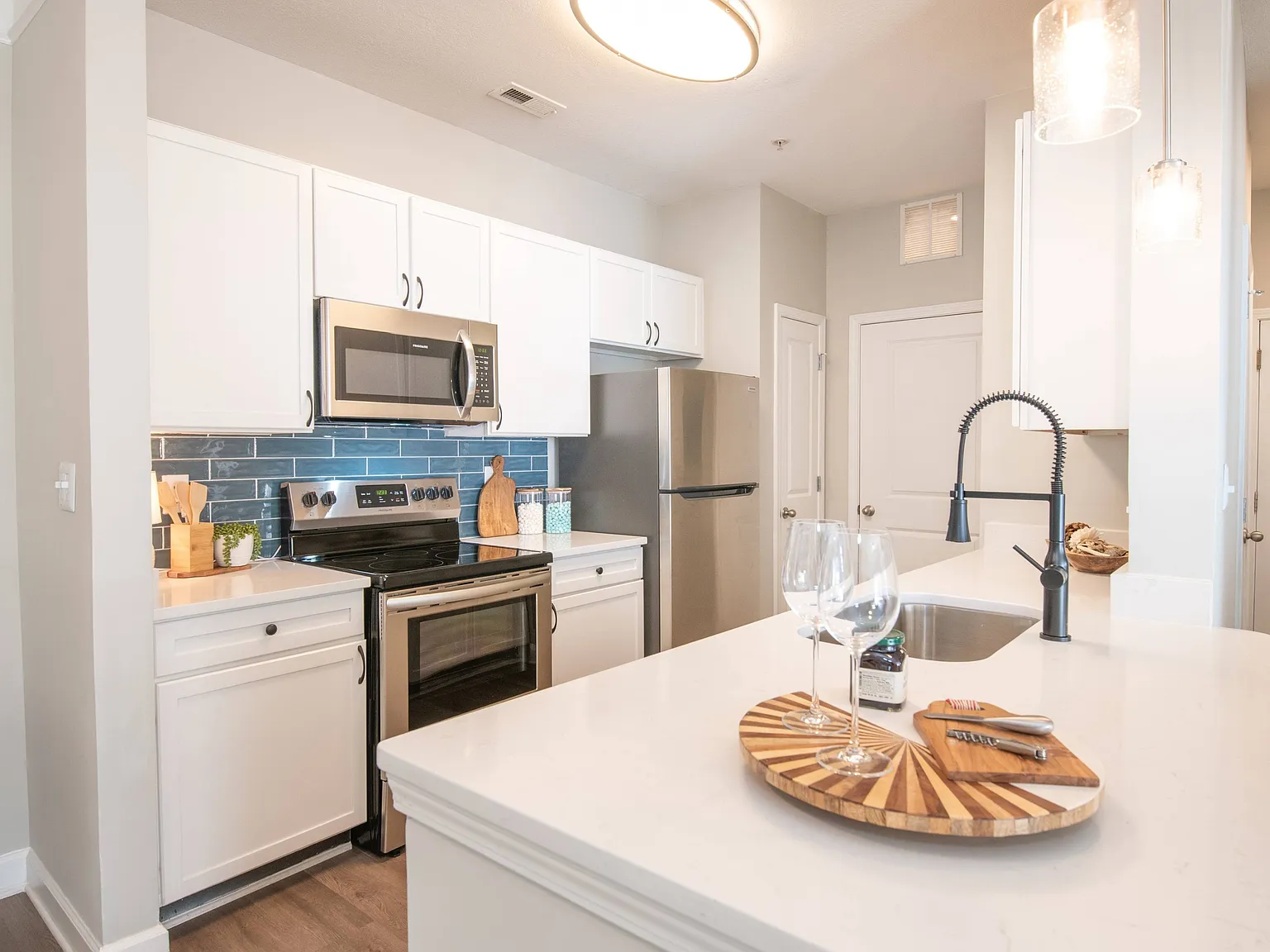Avana Lake Norman — Photo 1