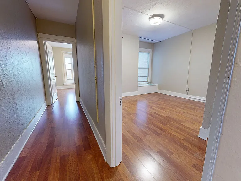 Roycroft Apartments — Photo 19