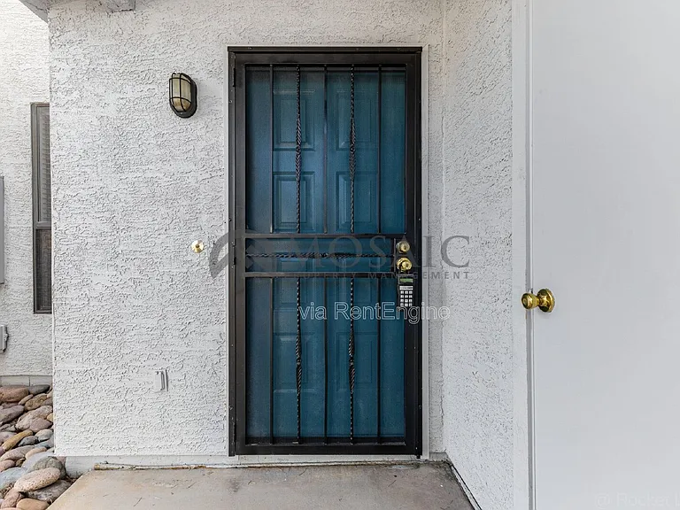 280 S Elizabeth Way #27 — Photo 4
