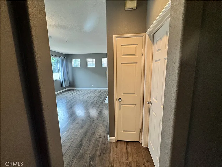 74 Seacountry Ln — Photo 9