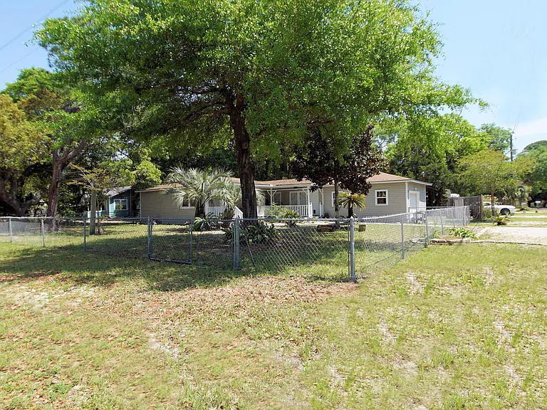 37 Magnolia Ave — Photo 7