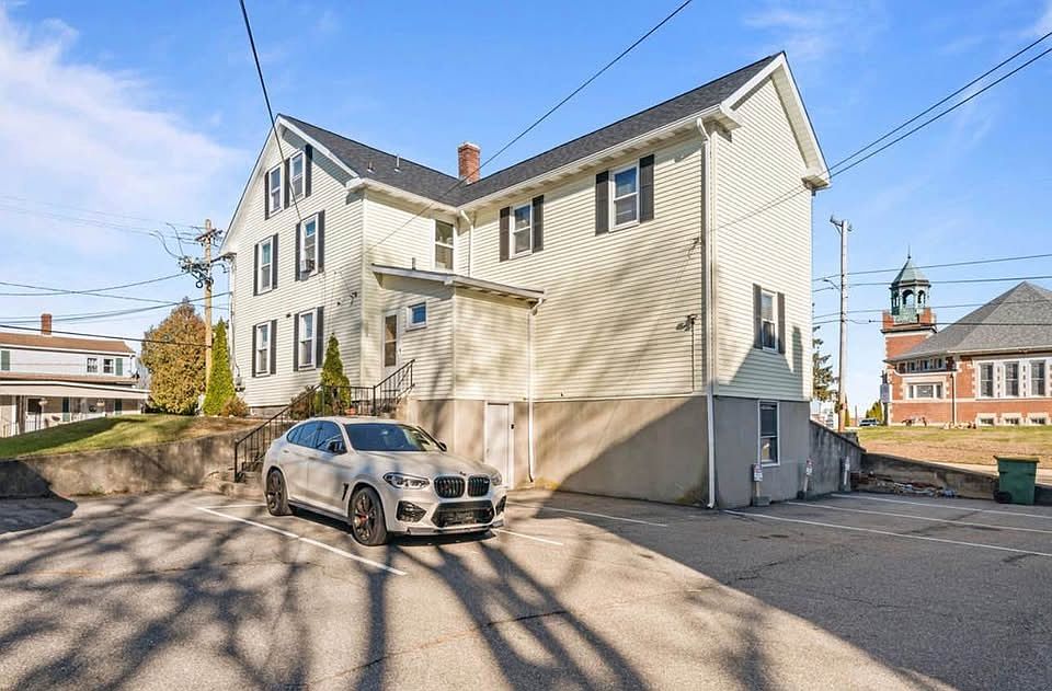 Uniquely, the apartment offers two separate entrances, providing added privacy and convenience for your daily routine. 2 dedicated off-street spots included.