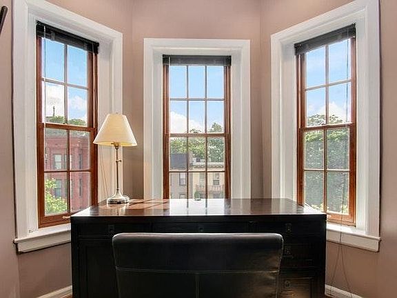 Living room nook with wide view