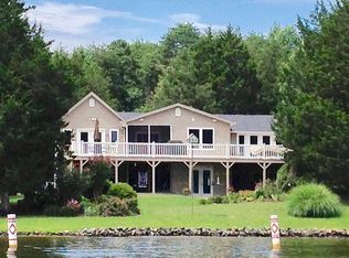 1467 N Lakeshore Dr, Louisa, VA