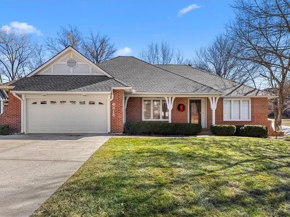 6815 Clairborne Rd, Shawnee, KS 66217
