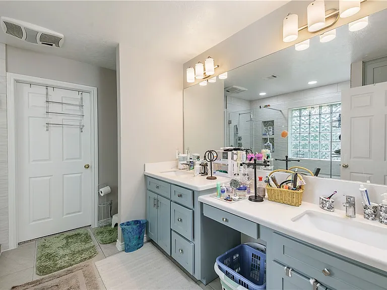 4605 Double Eagle Ct — Photo 11