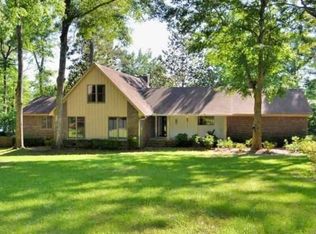 355 Lake Trace Dr, Thomasville, GA 31757