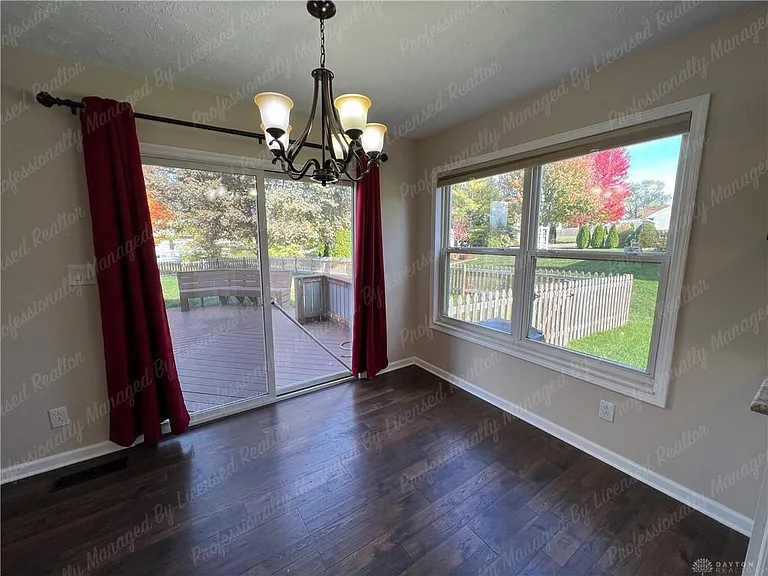 1131 Windsong Trl — Photo 16