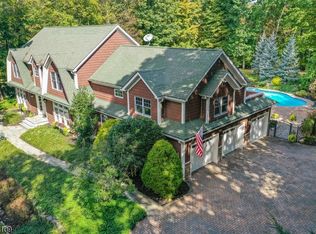 44 Brookvale Rd, Kinnelon, NJ 07405
