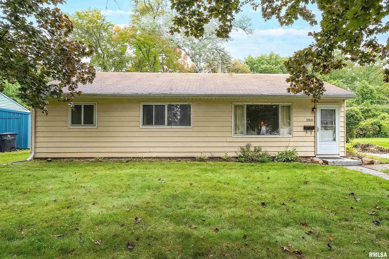 2921 27th Ave photo 1