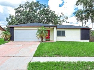 616 King Louis Ct, Seffner, FL 33584
