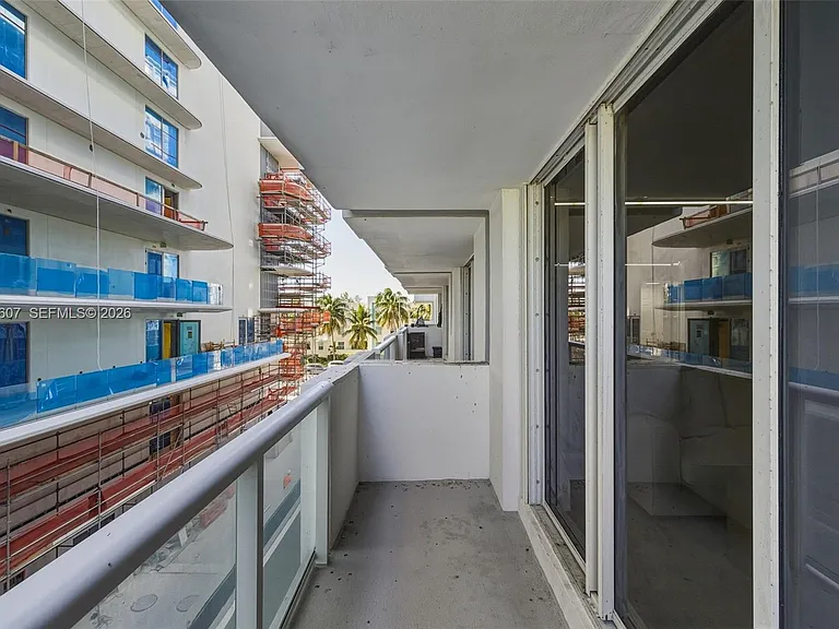 9195 Collins Ave #404 — Photo 18