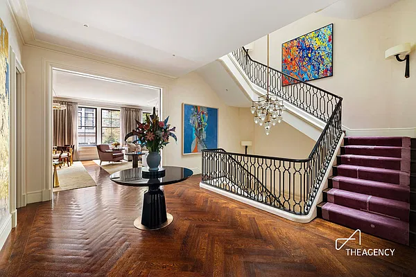 Entry / hallway, photo 5