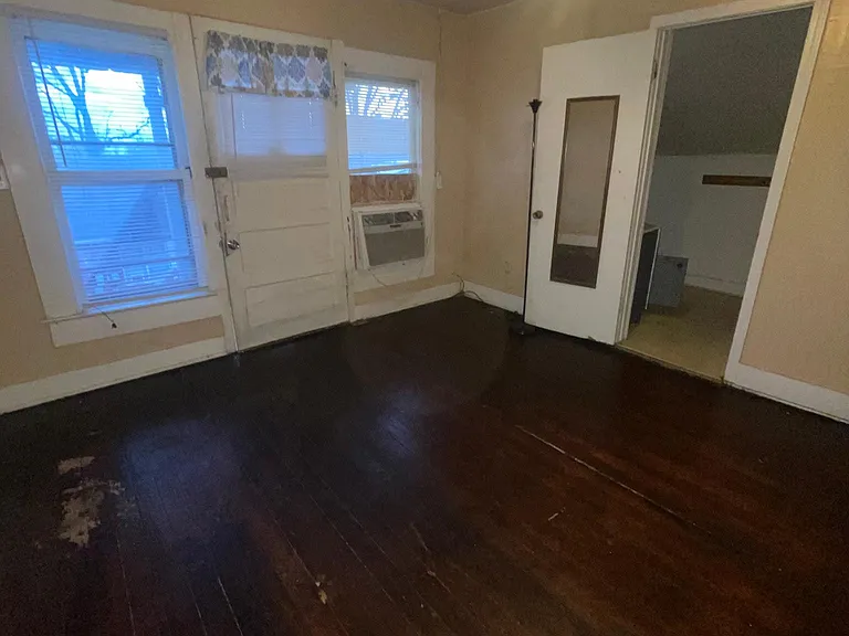 1013 Washington St #C — Photo 2
