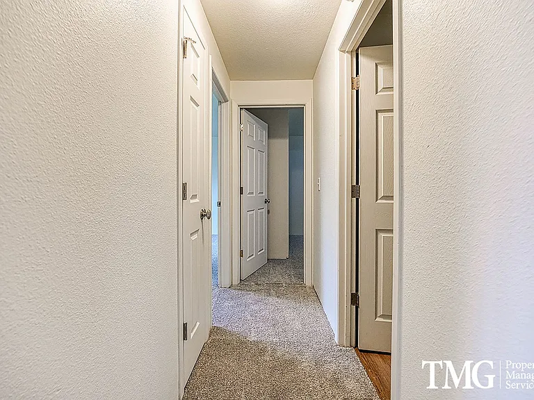 3903 E 18th St #13 — Photo 10
