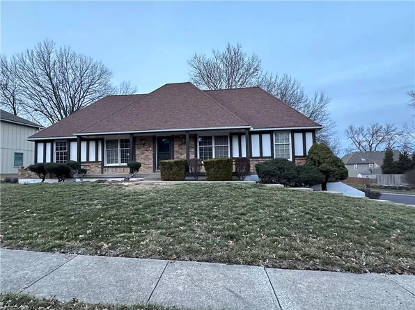 13302 W 112th St, Overland Park, KS 66210