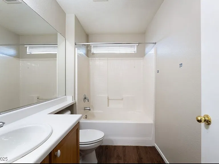 9633 Deer Park Ave — Photo 6
