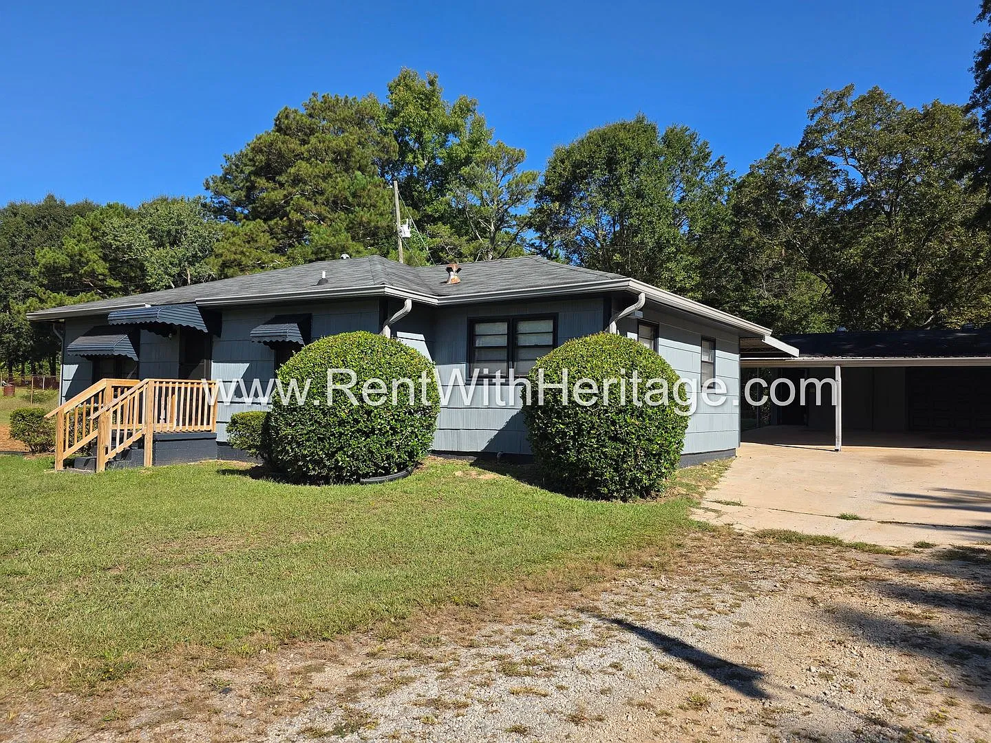 OMG! Gorgeous Updated Home / Almost 1 Acre of Privacy / Custom Built Shop With Electricity / Lawn... — Photo 1
