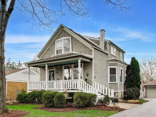 256 Blackhawk Rd, Riverside, IL 60546