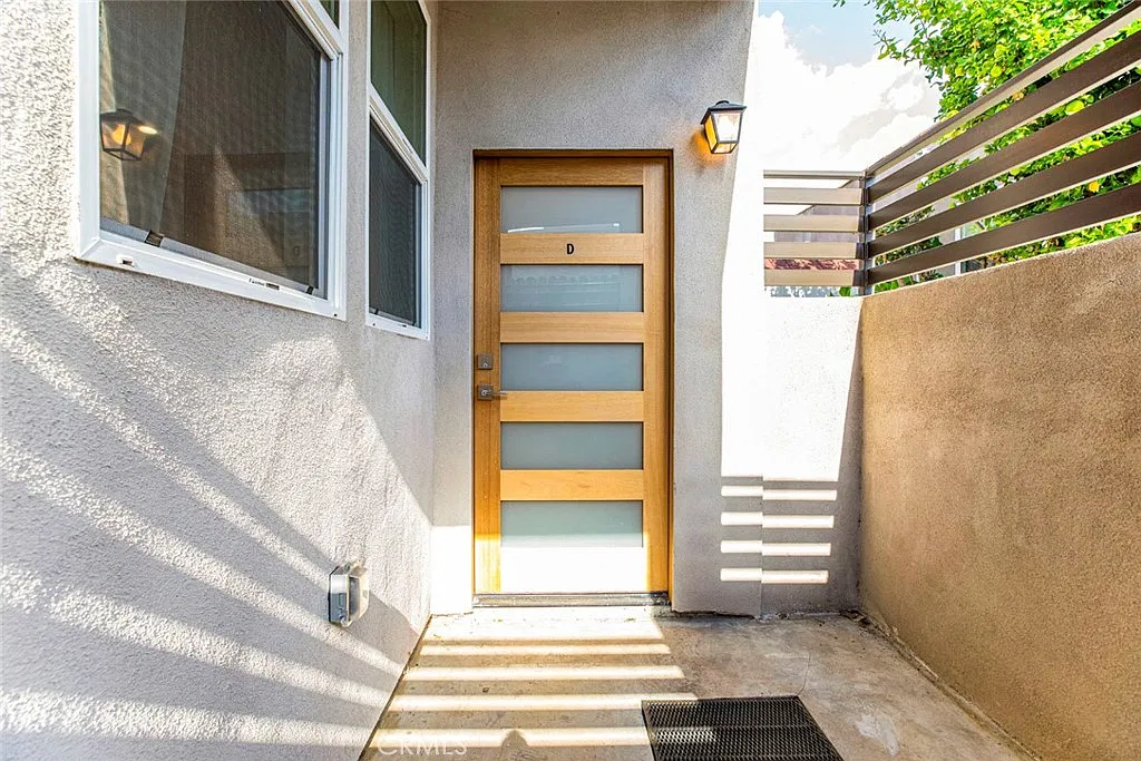 1045 Sonora Ave — Photo 4