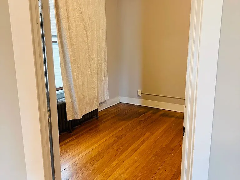 569 Washington Ave — Photo 13