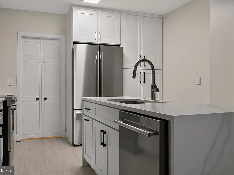 8023 Washington Ave — Photo 19