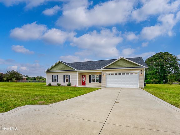 3rd image of 122 Watering Pond Road