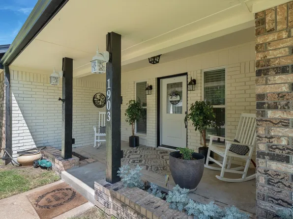 1903 White St, Clifton, TX 76634