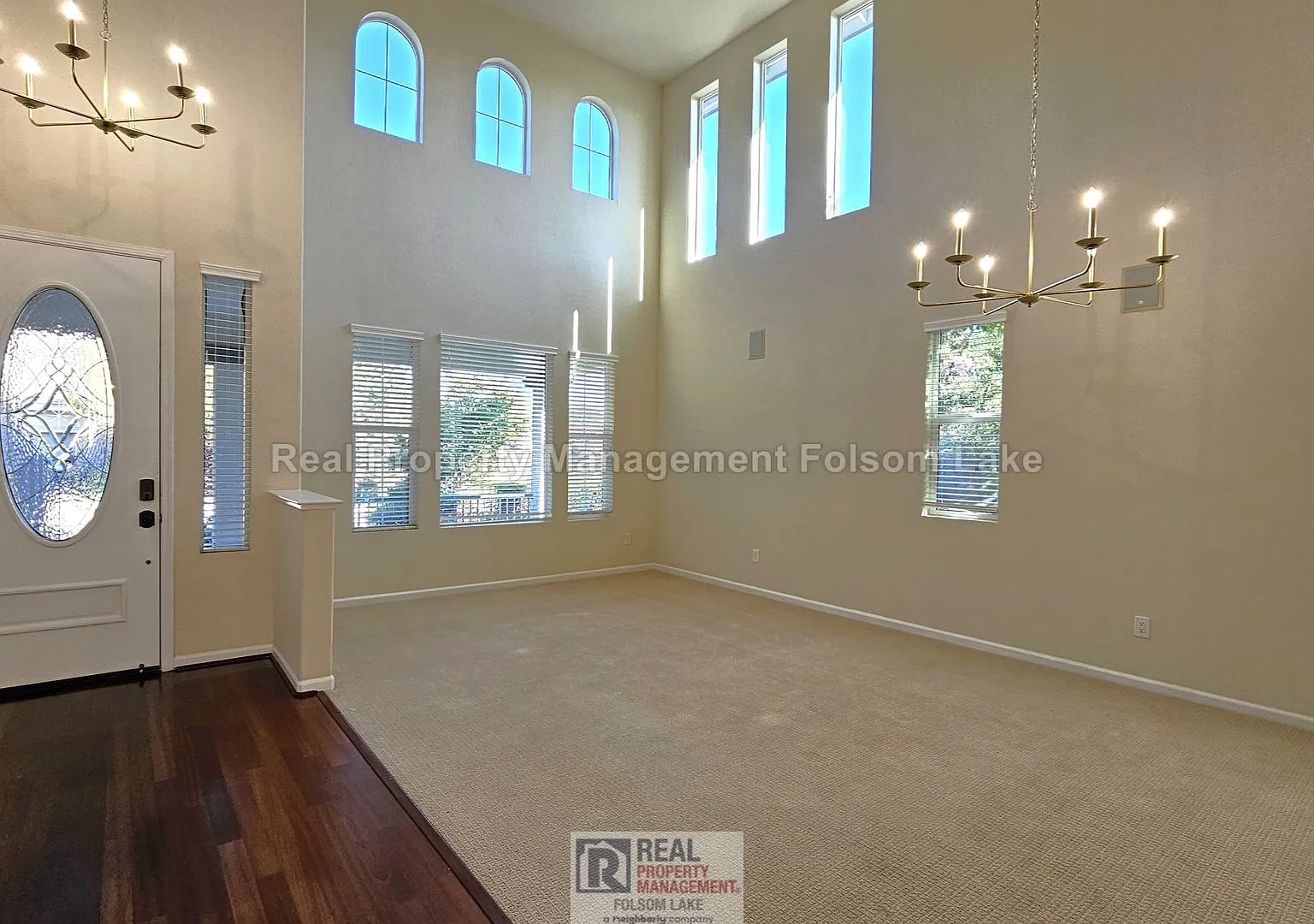Gated Serrano Home with Private Pool & Flexible 5-Bedroom Layout — Photo 3
