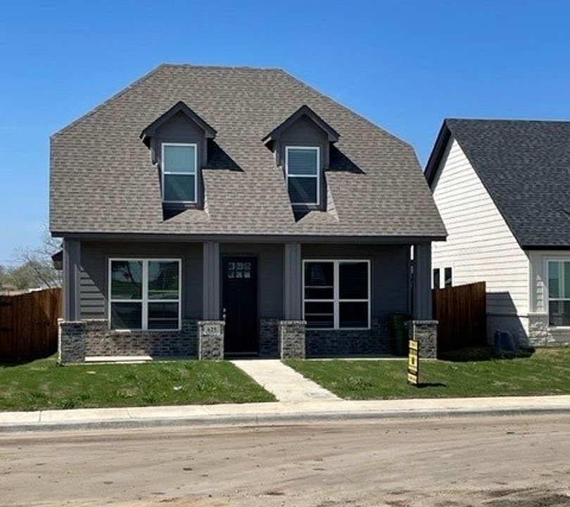 1st image of 625 The Cottages Dr