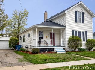 96 Maple St NW, Sparta, MI 49345