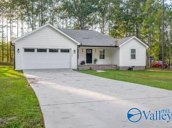 120 Hill St, Centre, AL 35960