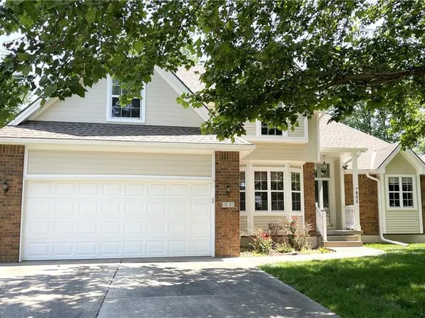 405 SE Breon Bay, Lees Summit, MO 64063
