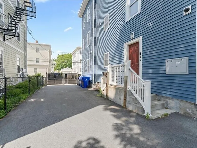 75 John St #1 — Photo 2