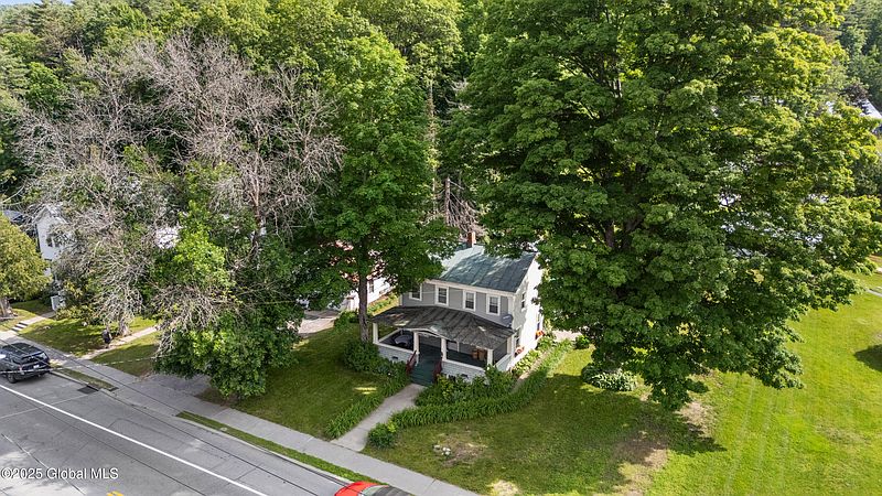 4th image of 3952 Main Street