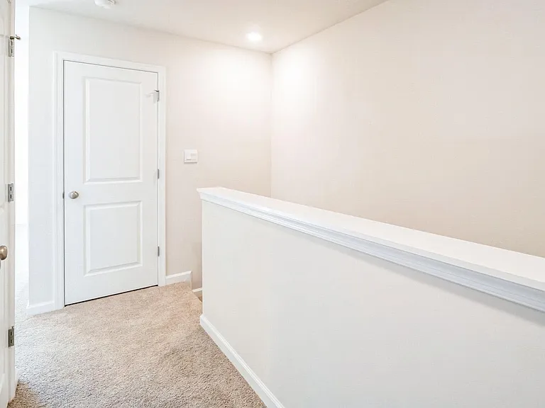 178 Bell Ct — Photo 32