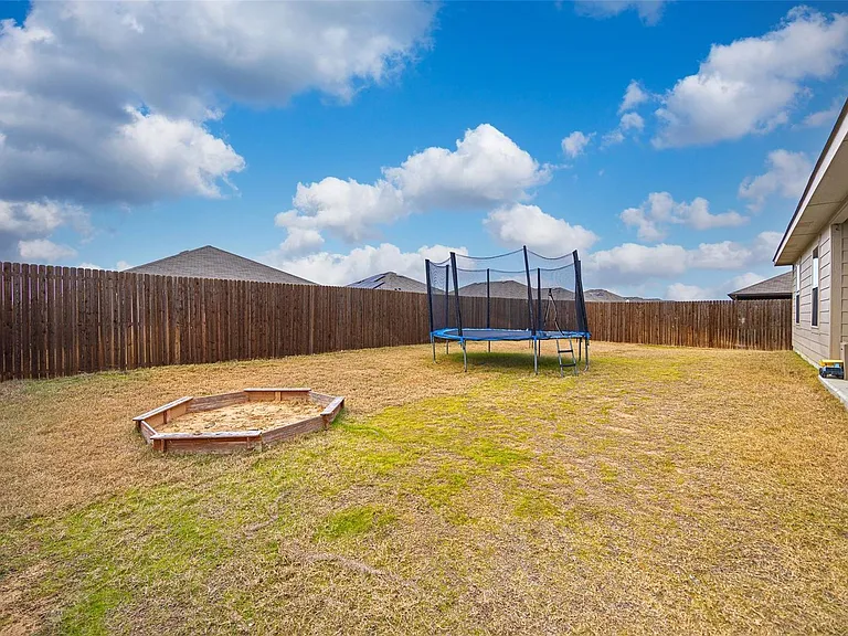 904 Saddle Horn Way — Photo 25