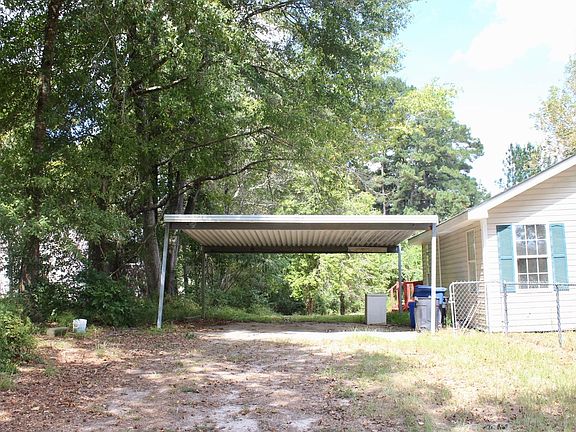 2nd image of 561 Dogwood Ln