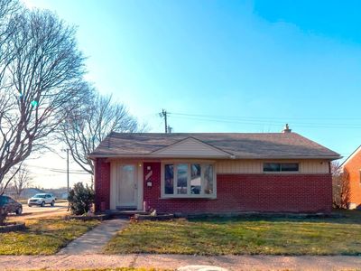 8609 Whitefield St, Dearborn Heights, MI, 48127