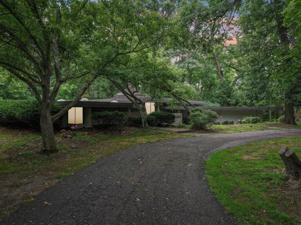 2846 North River Bluff Drive, Janesville, WI 53545