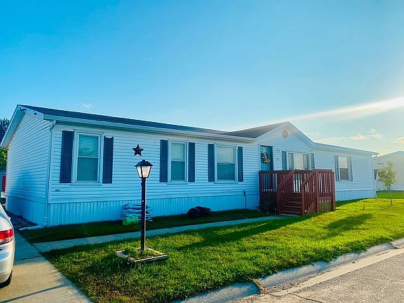 2nd image of 1727 Saint Charles Pl